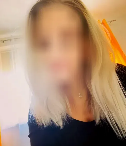 Annalena, 24