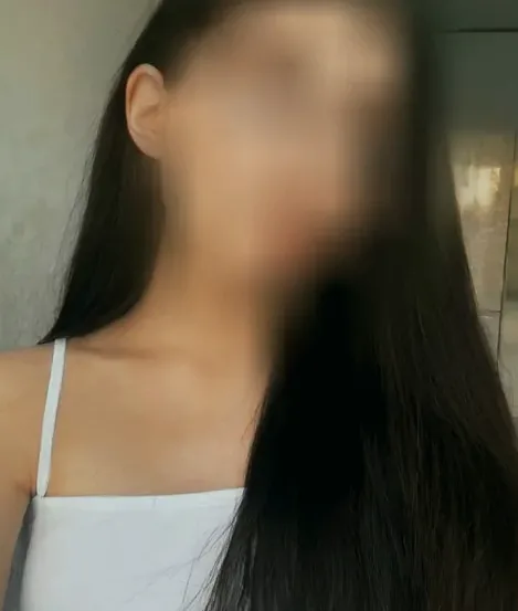 Chiara, 23
