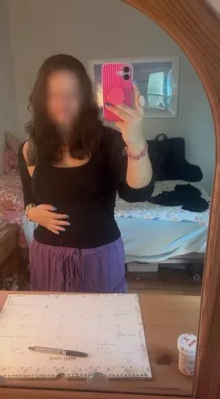 Katrin, 27