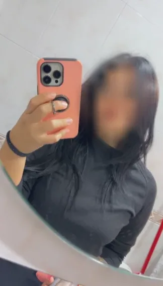 Lena, 30