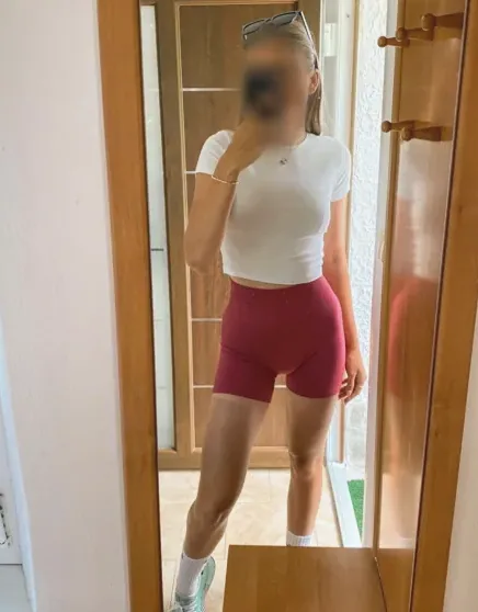 Meike, 27