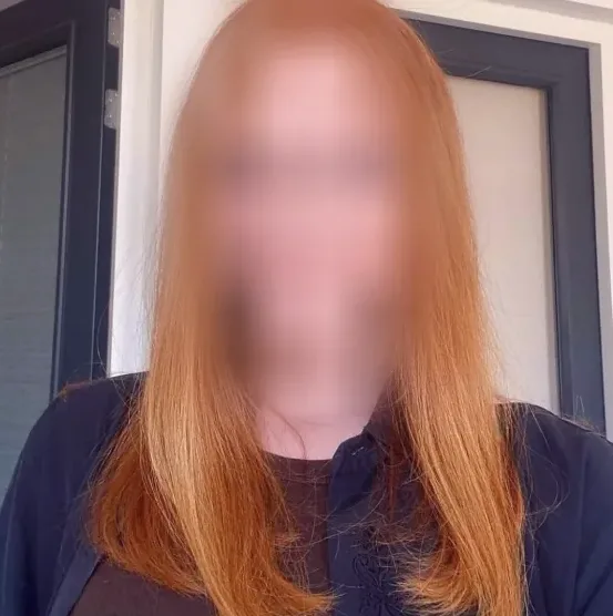 Özlem, 27