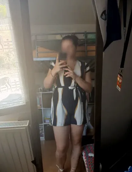 Sabrina, 22