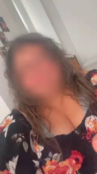 Sarah, 33