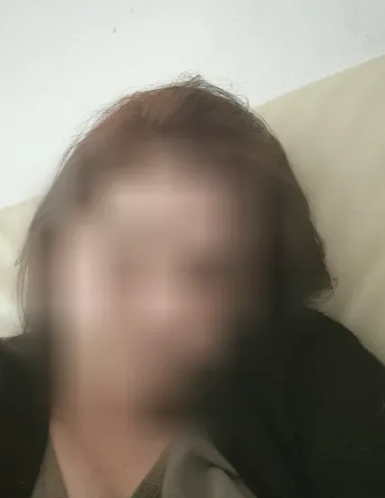 Vanessa, 35